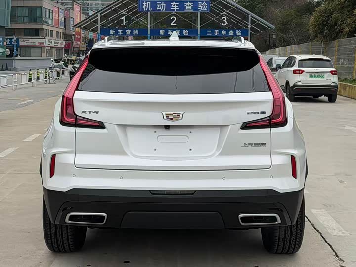 Фото 3 - Cadillac XT4