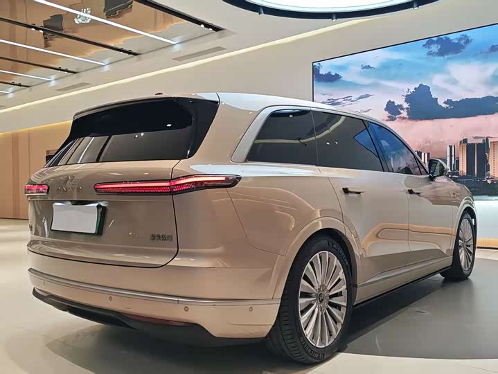 Фото 7 - Nio Onvo L90