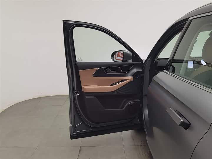 Фото 8 - Chery Tiggo 8L