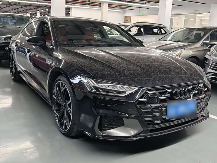 Фото 3 - Audi A7L