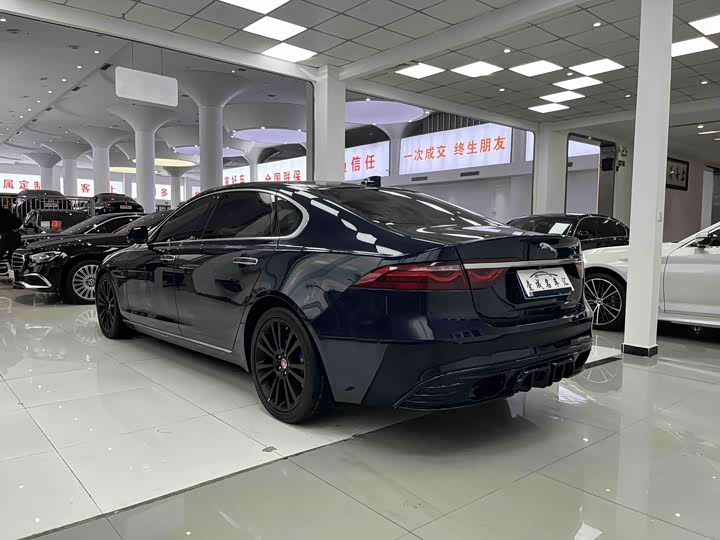 Фото 6 - Jaguar XF L