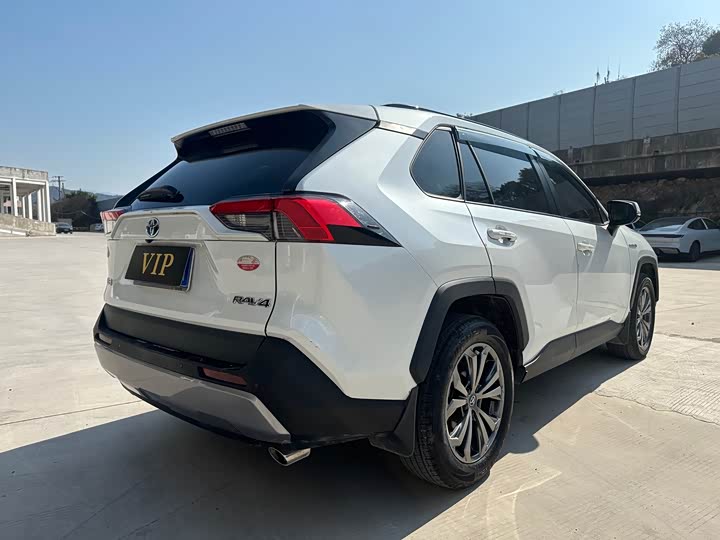 Photo 9 - Toyota RAV4