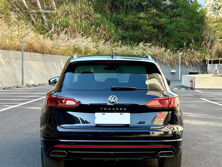 Фото 6 - Volkswagen Touareg