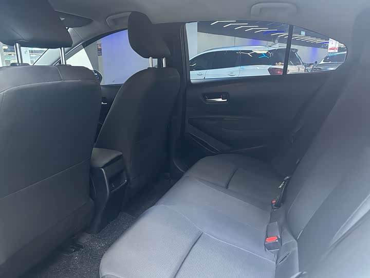 Фото 5 - Toyota Corolla