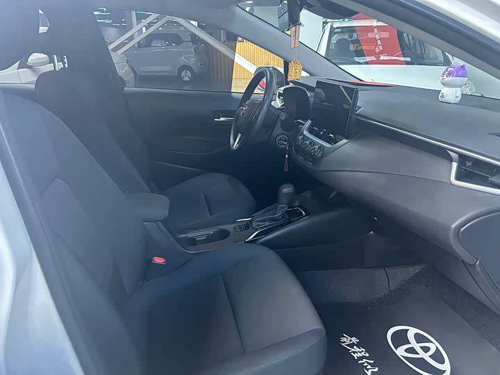 Фото 8 - Toyota Corolla