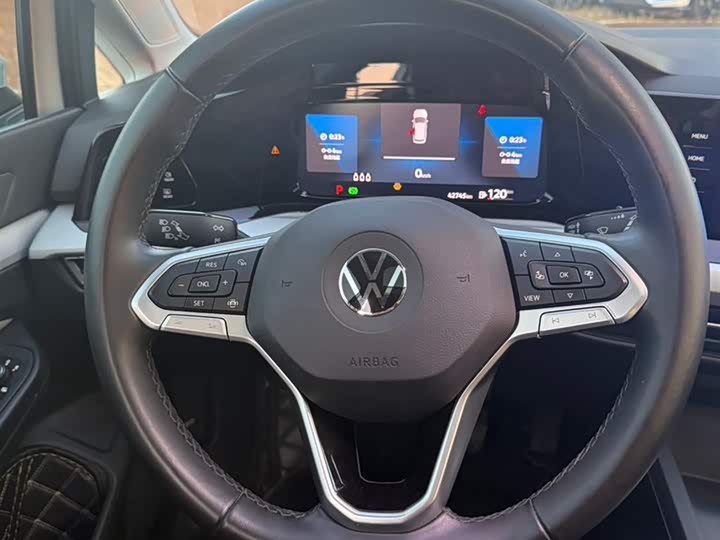 Фото 4 - Volkswagen Golf