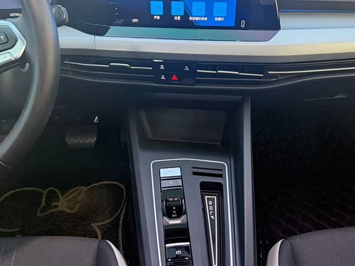 Фото 5 - Volkswagen Golf