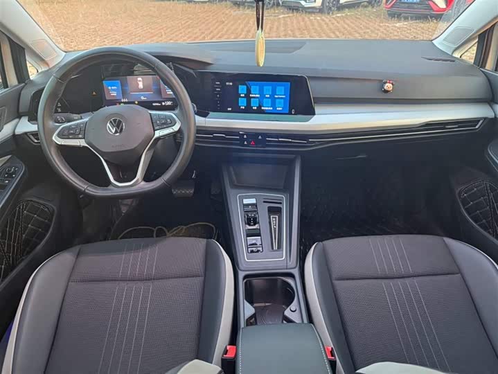 Фото 6 - Volkswagen Golf