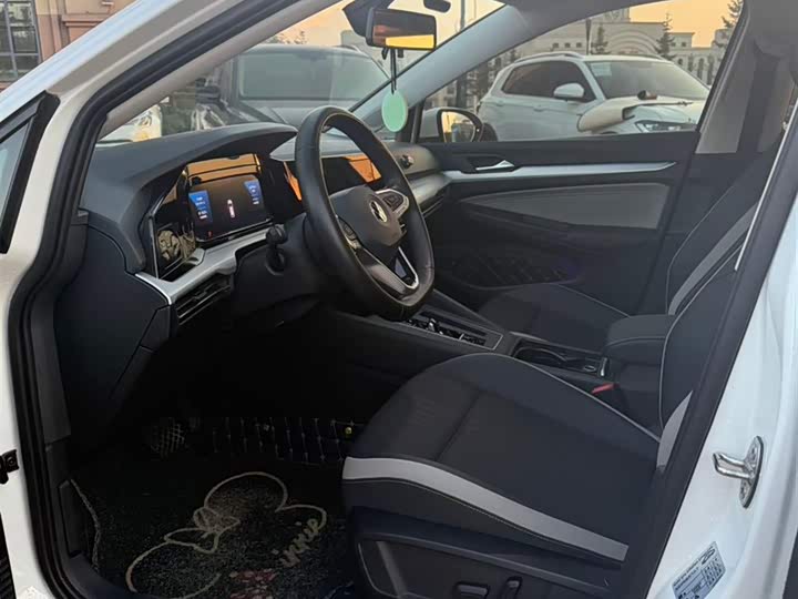 Фото 7 - Volkswagen Golf