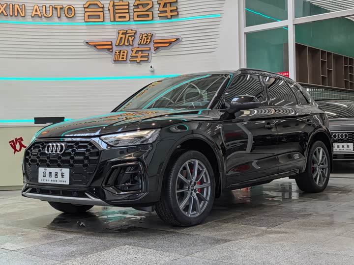 Фото 1 - Audi Q5L