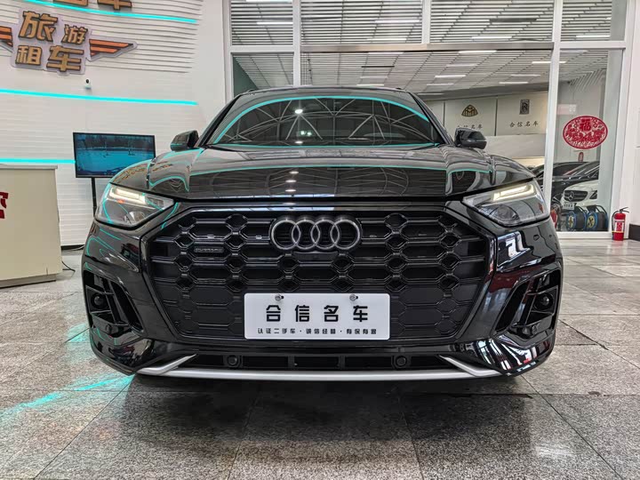 Фото 2 - Audi Q5L