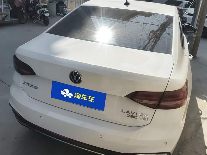 Фото 3 - Volkswagen Lavida