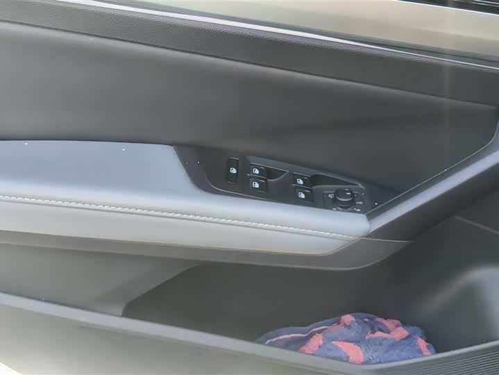 Фото 7 - Volkswagen Lavida