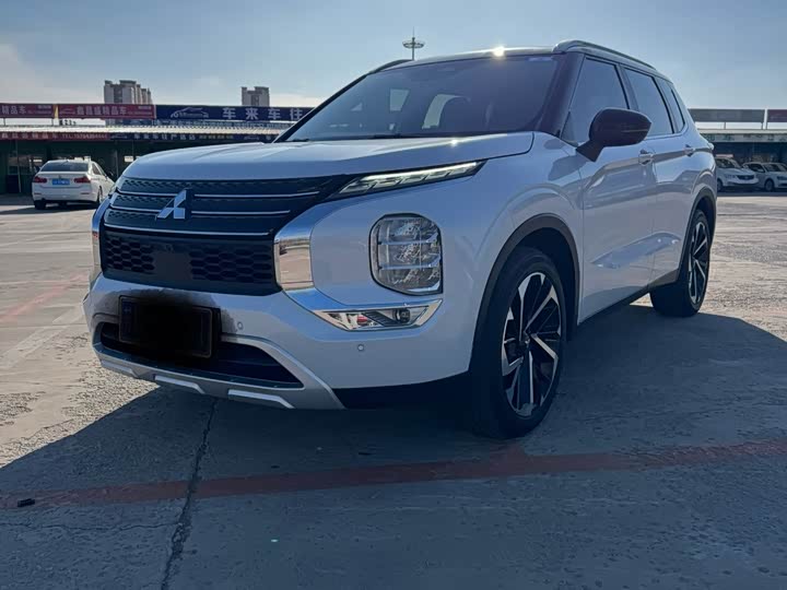 Фото 1 - Mitsubishi Outlander