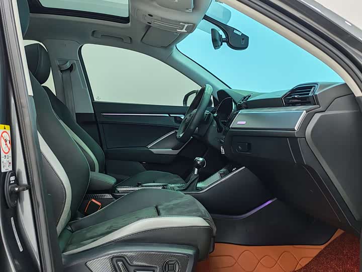 Фото 9 - Audi Q3