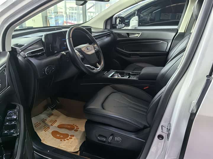 Фото 7 - Ford Edge