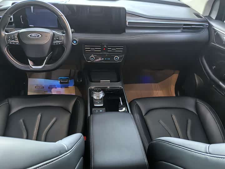 Фото 8 - Ford Edge