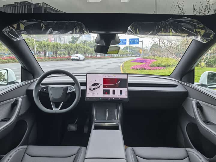 Фото 8 - Tesla Model Y