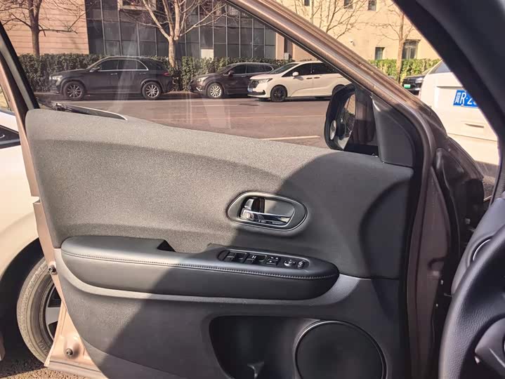 Фото 7 - Honda XR-V