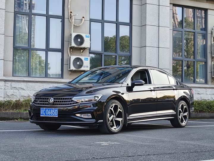 Photo 4 - Volkswagen Magotan