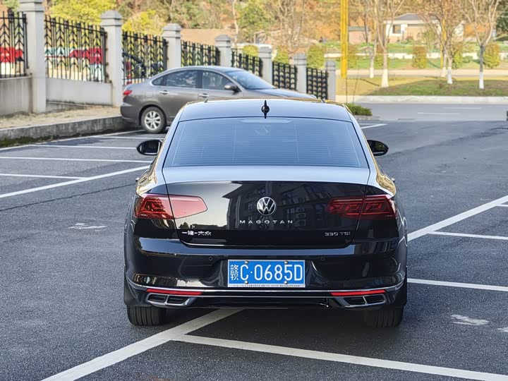 Photo 5 - Volkswagen Magotan