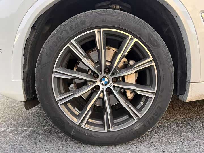 Фото 8 - BMW X5
