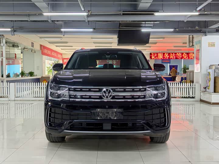 Photo 2 - Volkswagen Teramont X