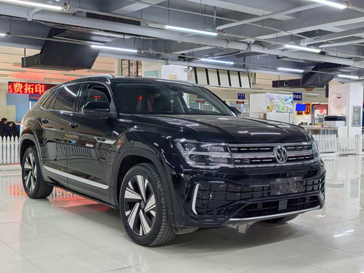 Photo 3 - Volkswagen Teramont X