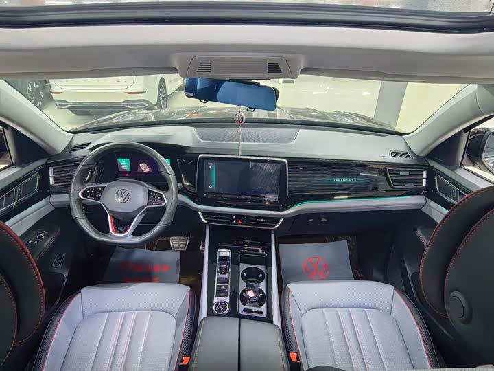 Photo 5 - Volkswagen Teramont X