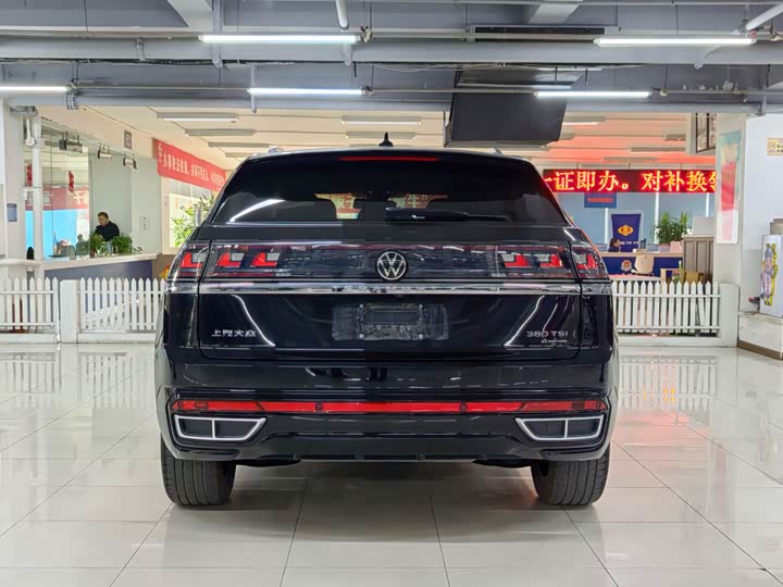 Photo 8 - Volkswagen Teramont X