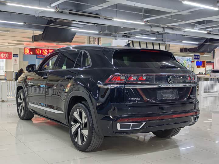 Photo 9 - Volkswagen Teramont X