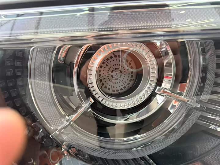 Photo 9 - Tank 700 Hybrid