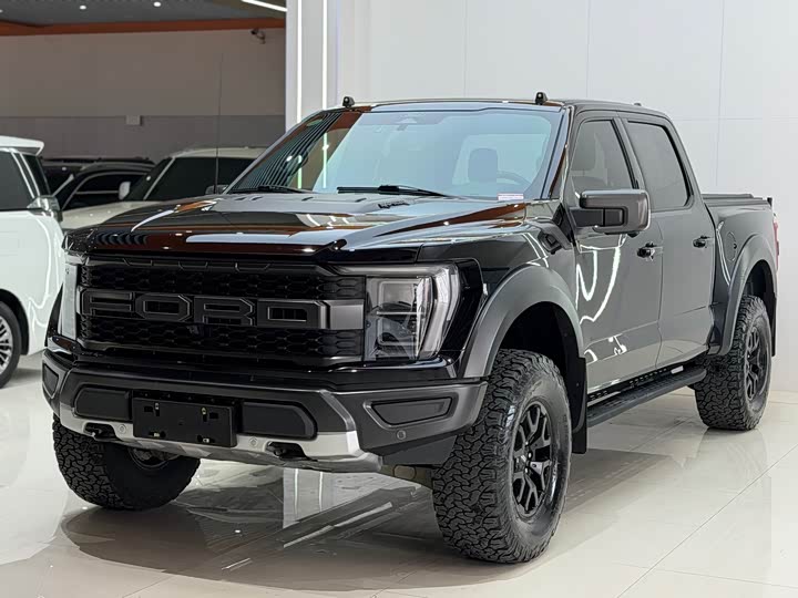Photo 2 - Ford F-150 Raptor