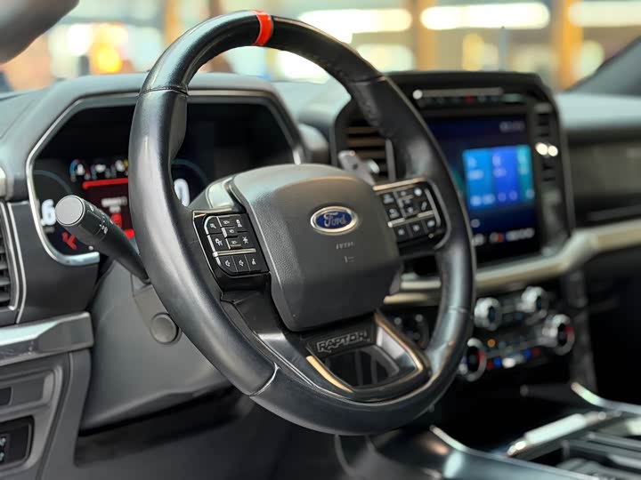 Photo 7 - Ford F-150 Raptor