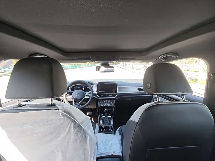 Фото 6 - Volkswagen T-Roc