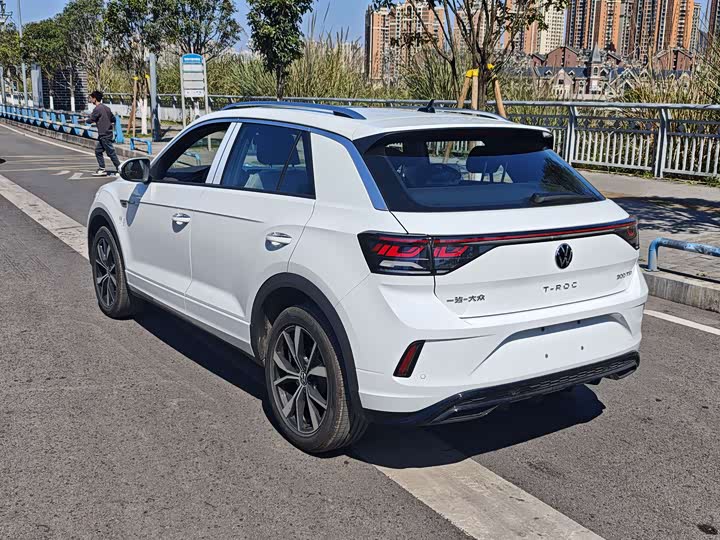 Фото 7 - Volkswagen T-Roc