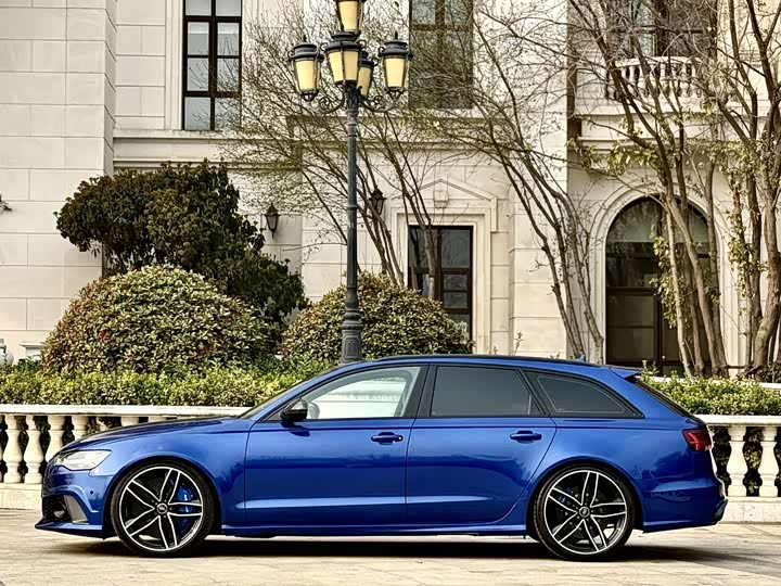 Фото 4 - Audi RS 6