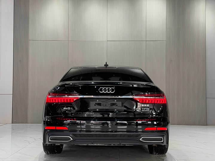 Фото 6 - Audi A6L