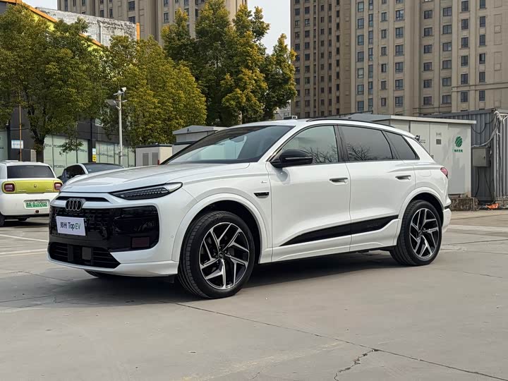 Фото 1 - Audi Q6L e-tron