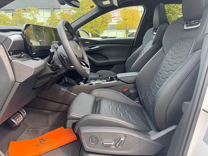 Фото 4 - Audi Q6L e-tron