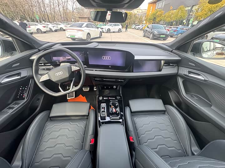 Фото 6 - Audi Q6L e-tron