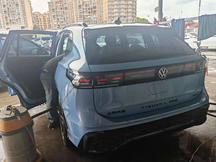 Фото 7 - Volkswagen Tiguan L Pro