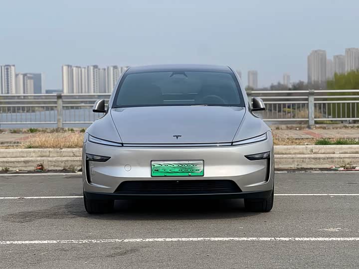 Photo 2 - Tesla Model Y