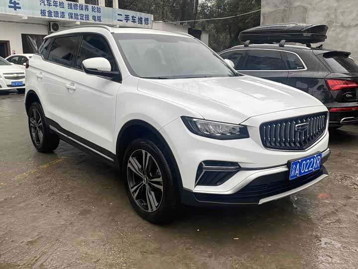 Фото 3 - Geely Atlas