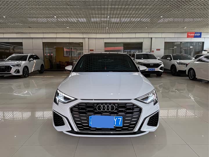 Фото 2 - Audi A3