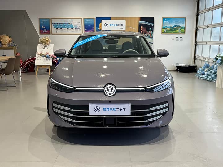 Photo 2 - Volkswagen Lavida