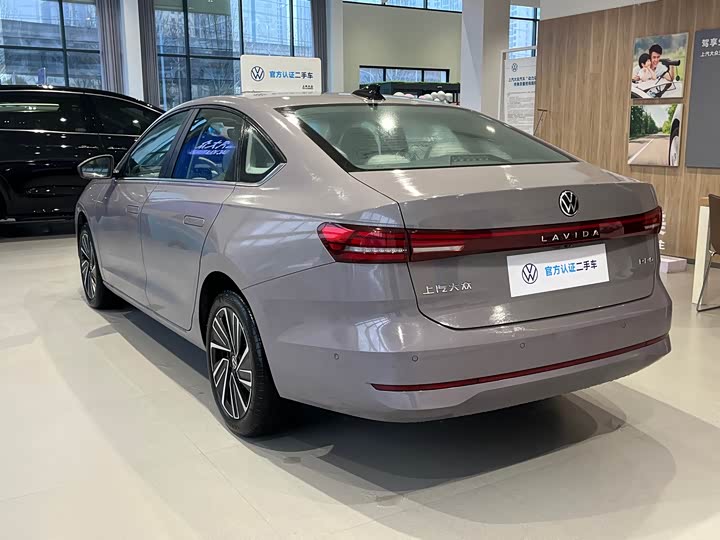 Photo 9 - Volkswagen Lavida