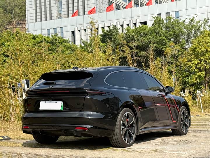 Фото 7 - Nio ET5T