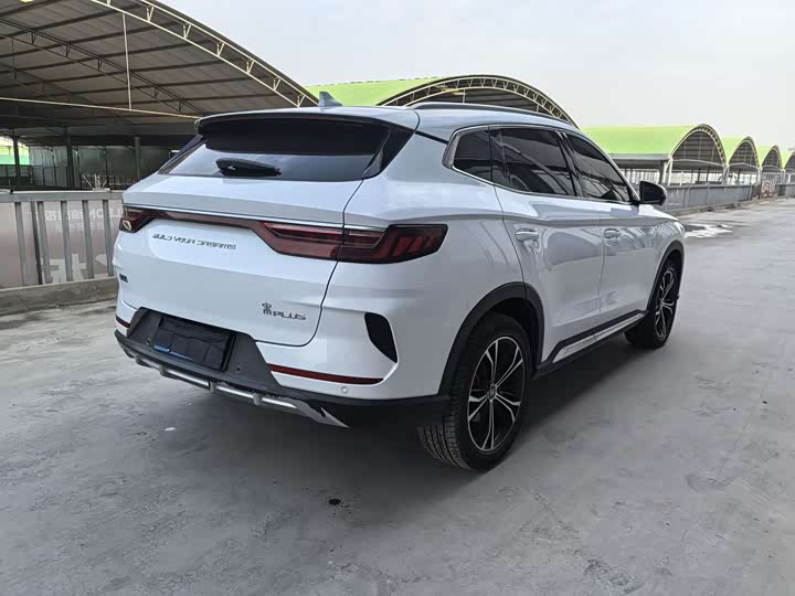 Фото 6 - BYD Song Plus