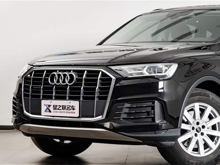 Фото 4 - Audi Q7